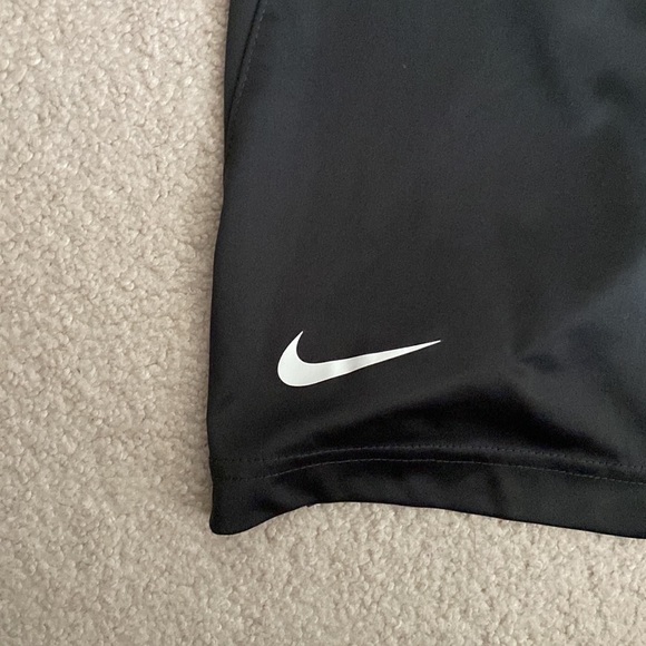 Nike Large Grey Dri Fit Shorts - Picture 2 of 4